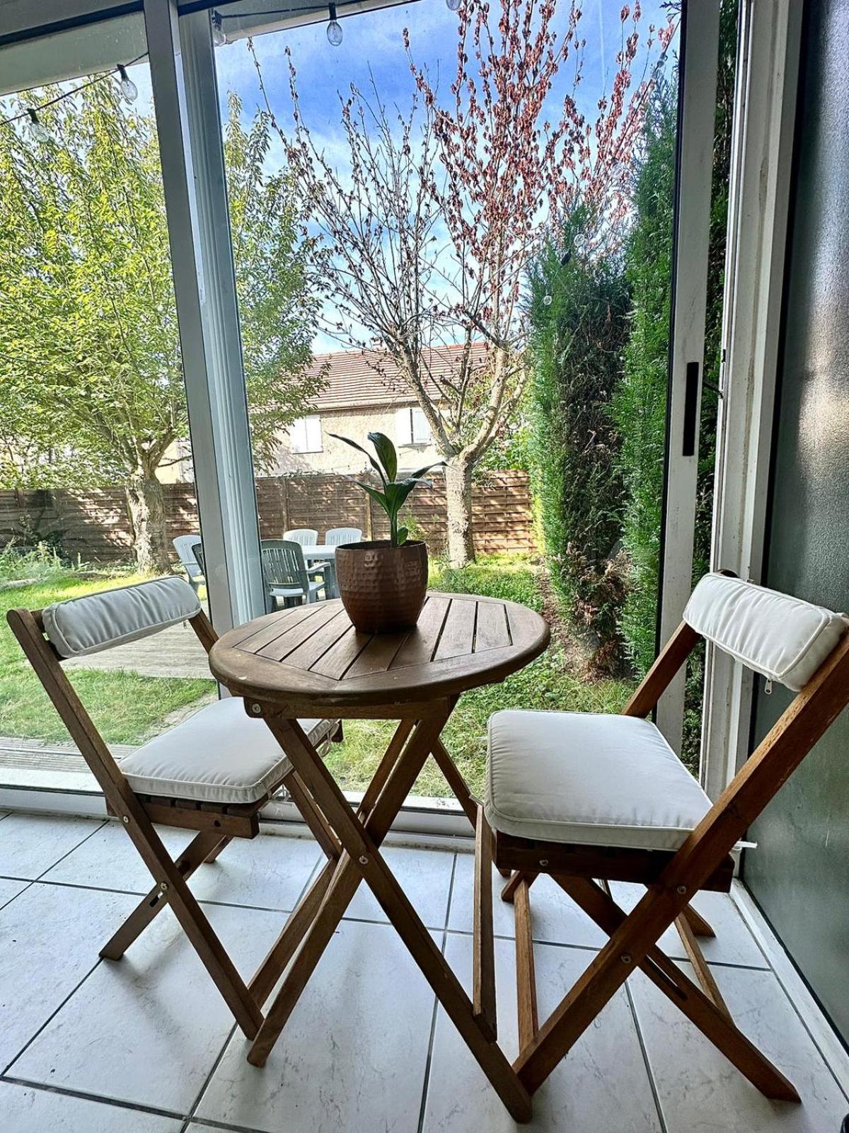 Appartement Calme Avec Jardin Proche De Paris Evry-Gregy-sur-Yerre Buitenkant foto